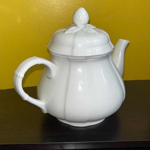 Villeroy & Boch 1748 Chambord teapot Fine China Germany - Picture 5 of 14